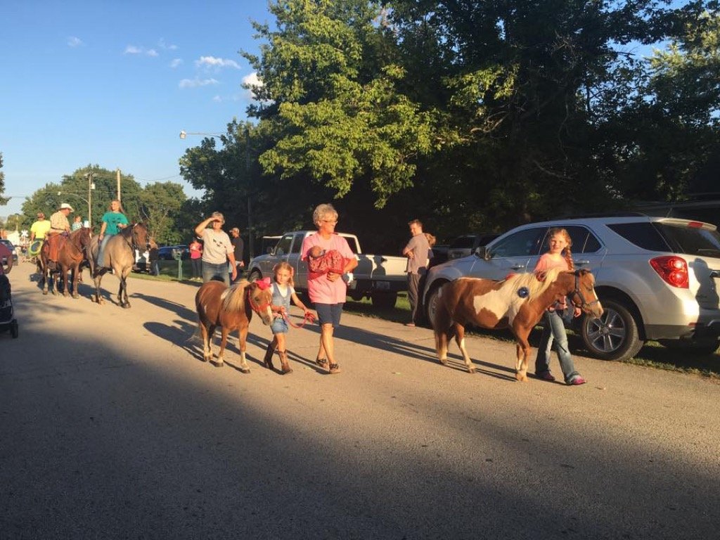Old Settler's Picnic Sheldon Park Apartments