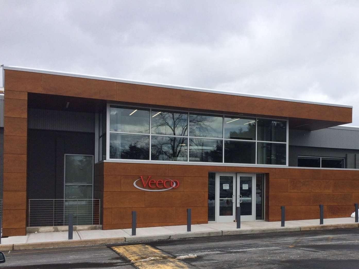 Veeco Instruments