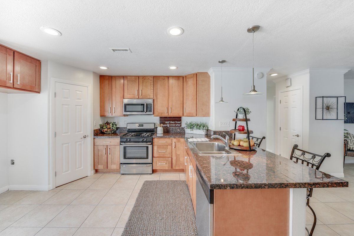 Americana Apartments