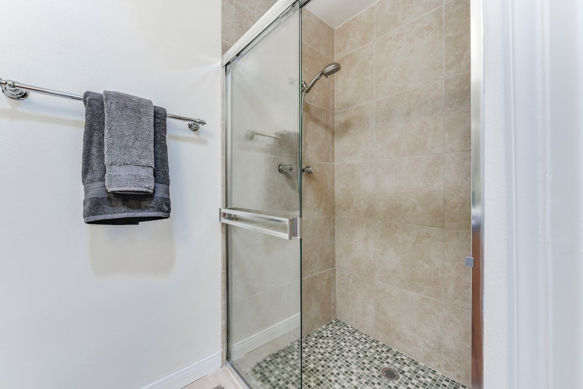 Americana Apartments