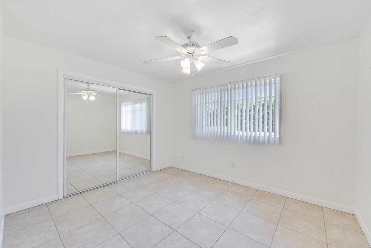 Americana Apartments