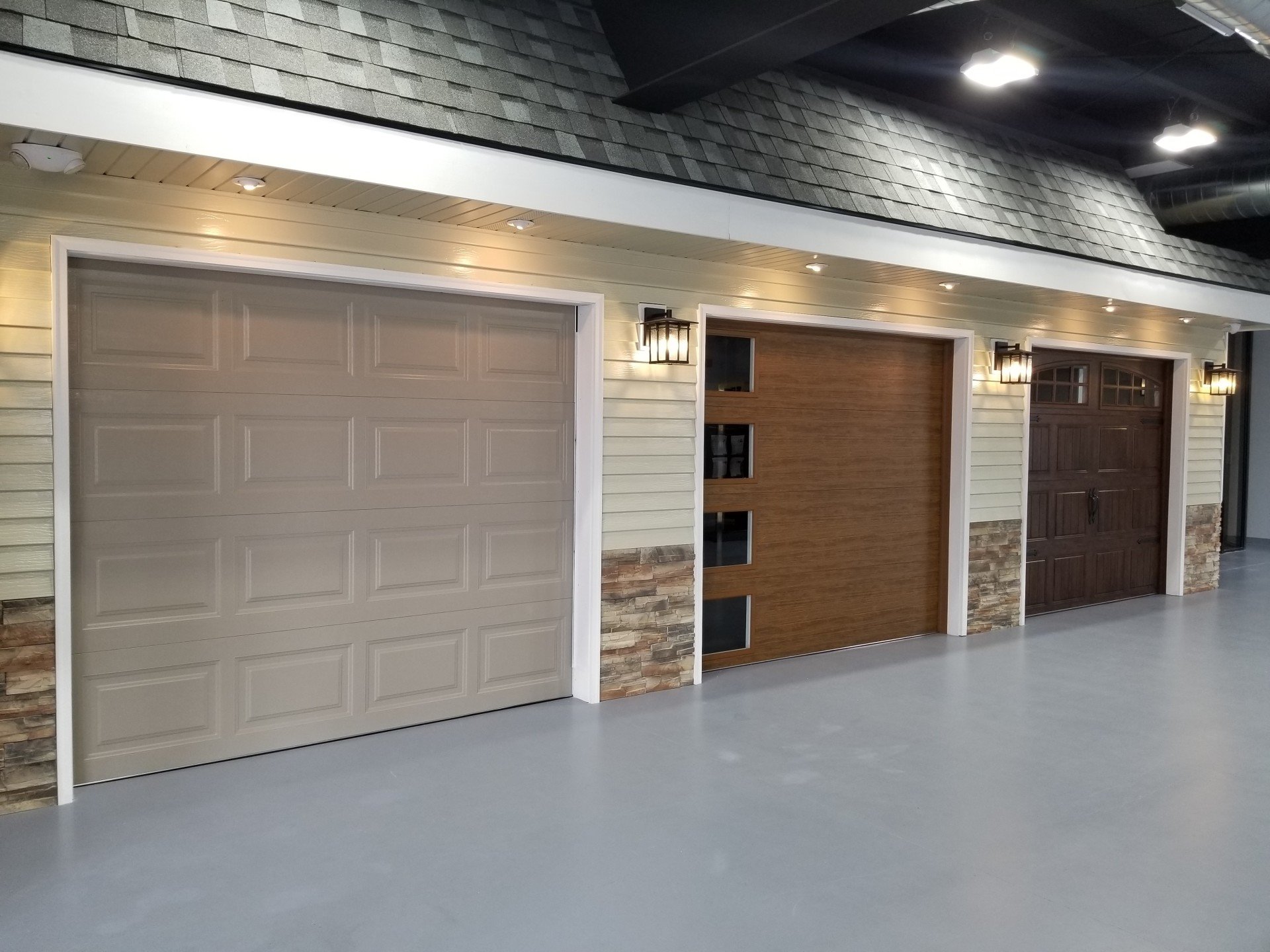 Milwaukee Garage Doors, Milwaukee Garage Door Repair, Waukesha Garage