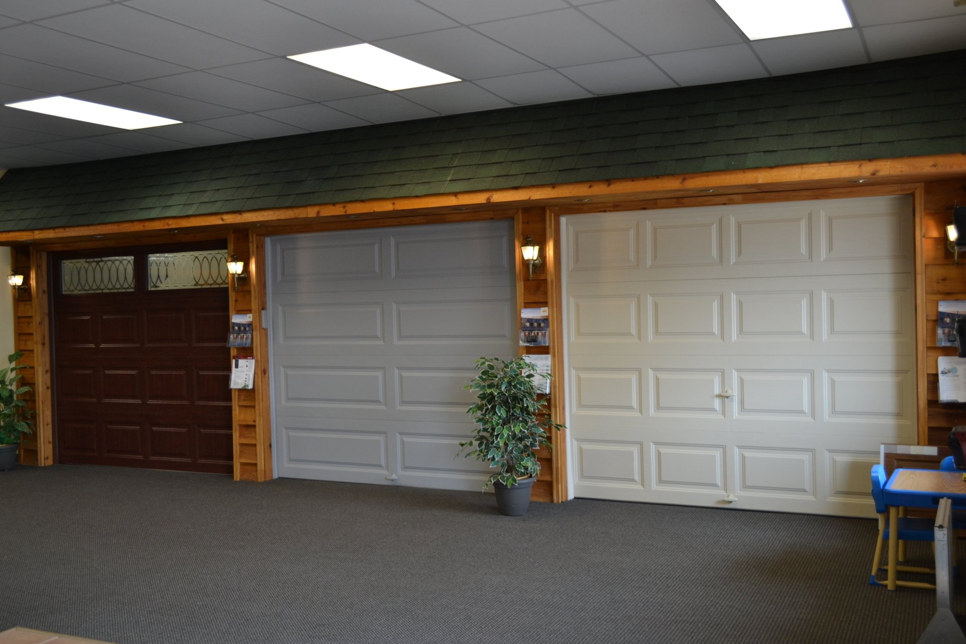 Milwaukee Garage Doors, Milwaukee Garage Door Repair, Waukesha Garage
