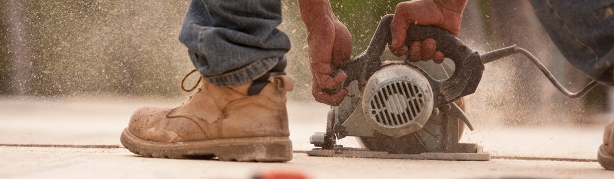 diamond contractors australia pty ltd man sawing