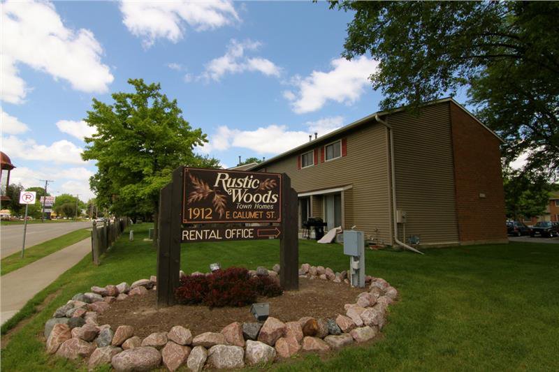 Gateway Real Estate Management, LLC Rustic Woods Townhomes