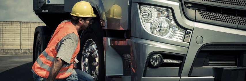 mechanic-working-on-truck