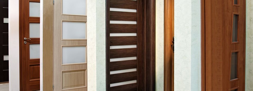 Laminate, in vetro o in legno? Tipologie di porte da interno a confronto Laminate, in vetro o in legno? Tipologie di porte da interno a confronto
