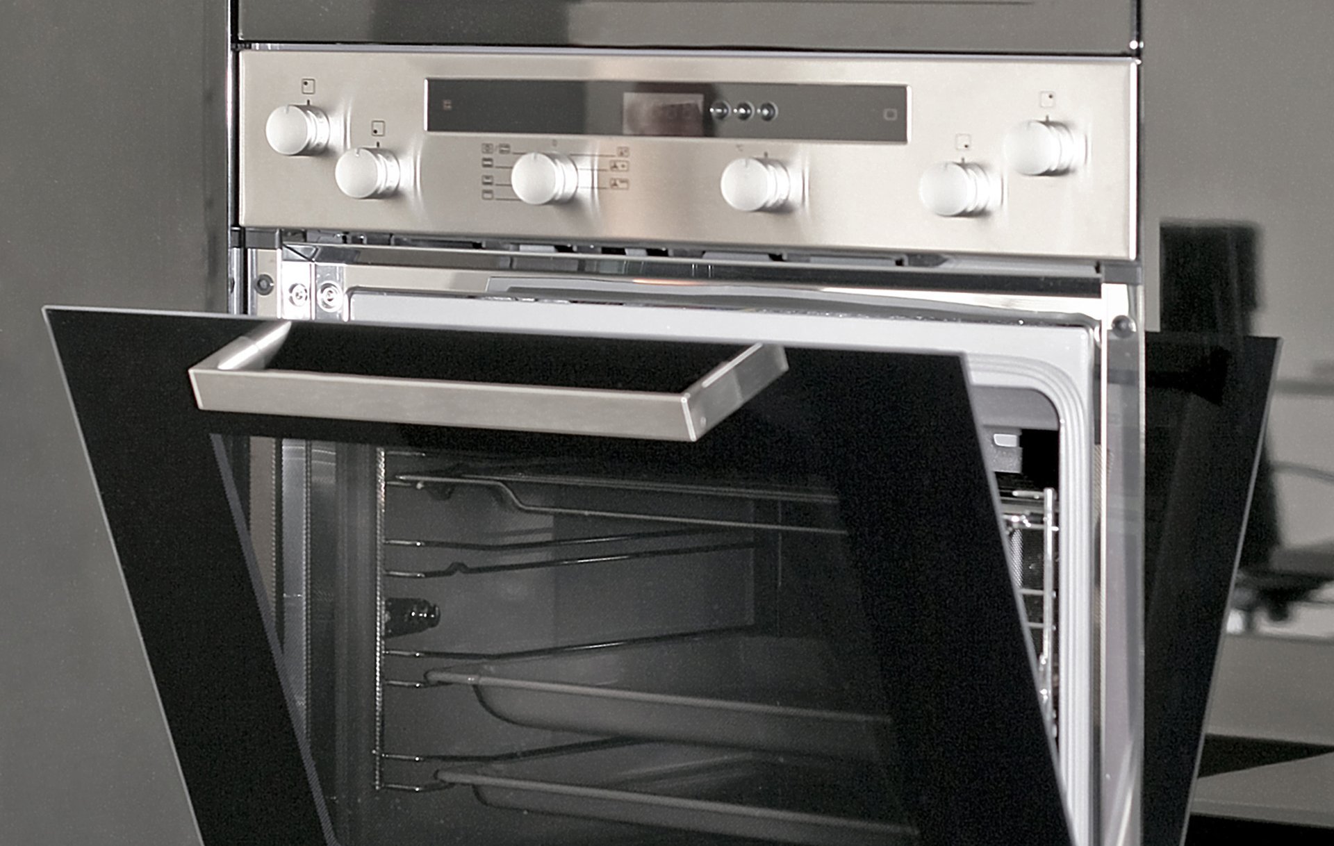 Oven repairs by Dander Appliance Services Ltd