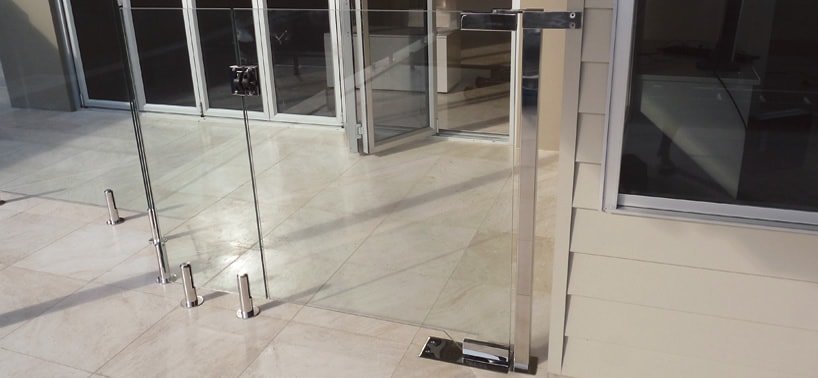 Frameless glass pool fence with gate Frameless glass pool fence with gate