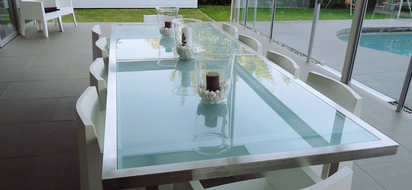 Stainless steel table with toughened green glass Stainless steel table with toughened green glass