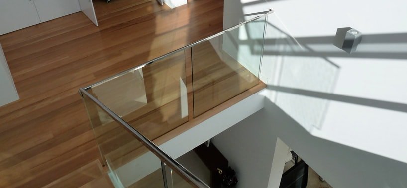 Stainless steel channel handrail