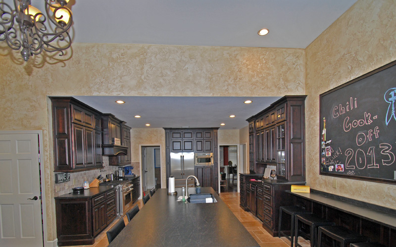 textured walls, faux finishing, faux painting, decorative finishes, Venetian plaster