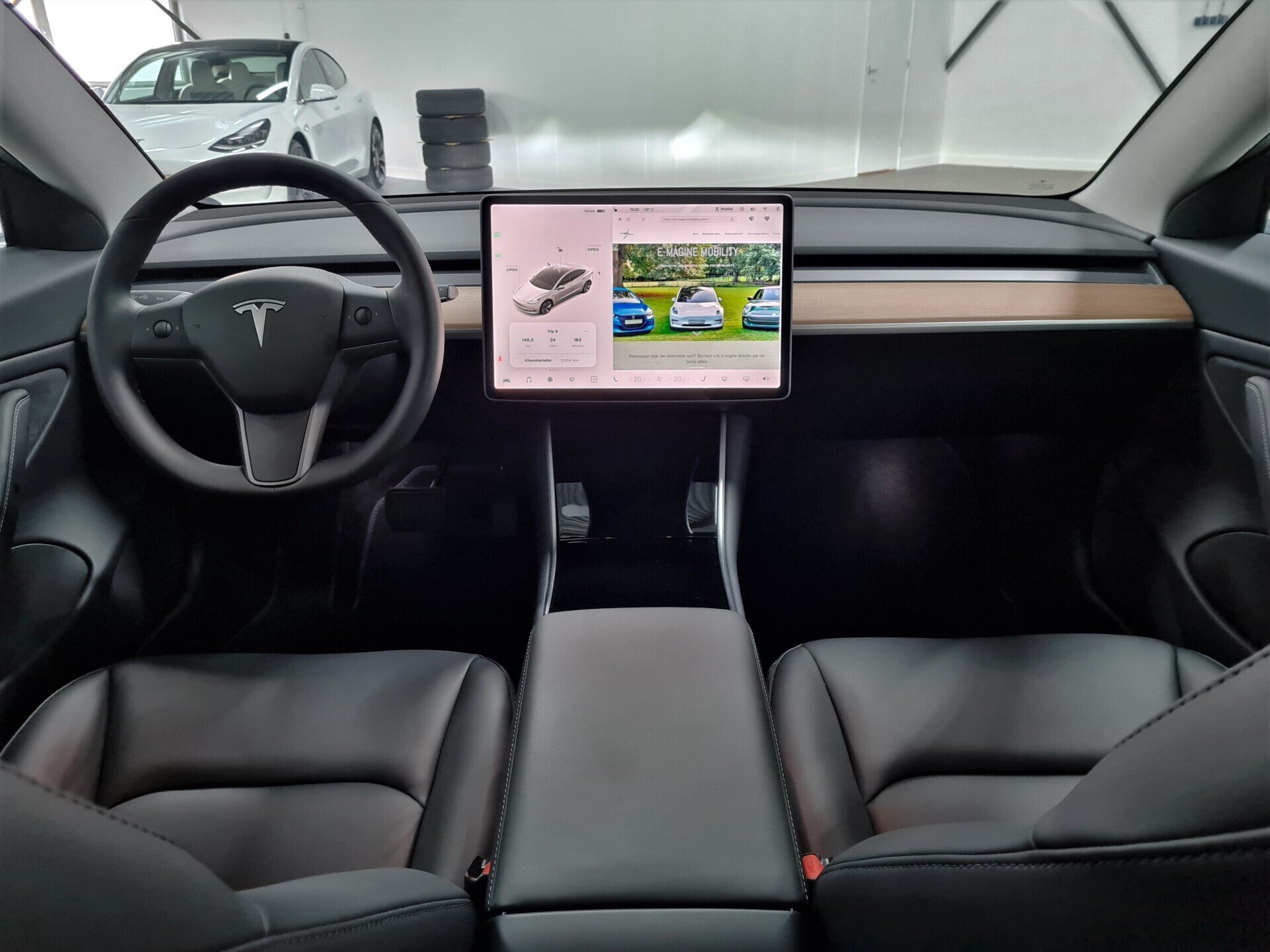 Tesla Model 3 Long Range Dual Motor AWD Pearl White MultiCoat