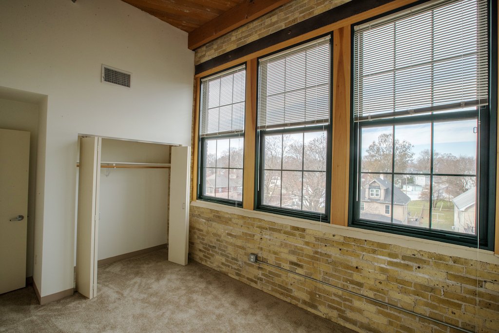 Shoe Factory Apartments Diamond Property Management