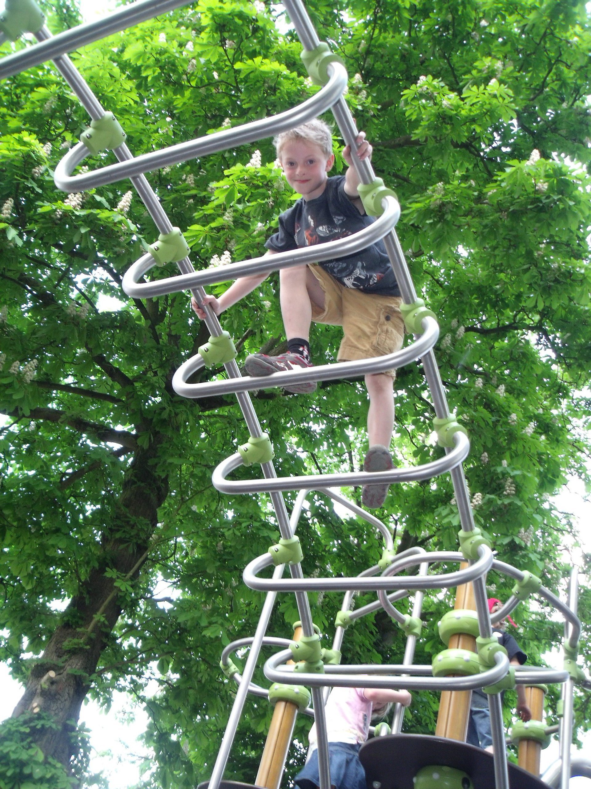 Bespoke playground design Green Scheme
