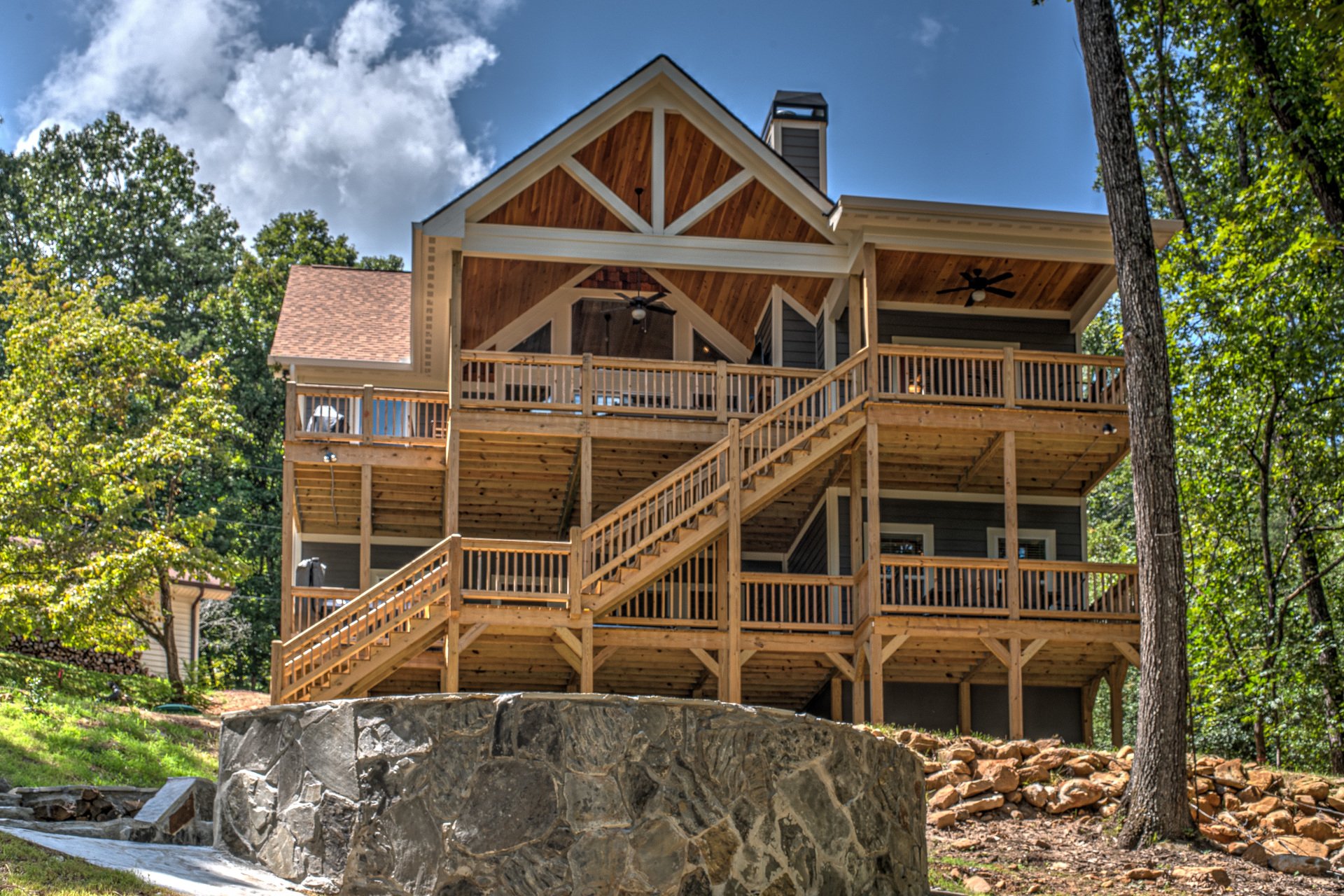 Lakeside Cottage Lakehouse Rental in North Lake Nottely