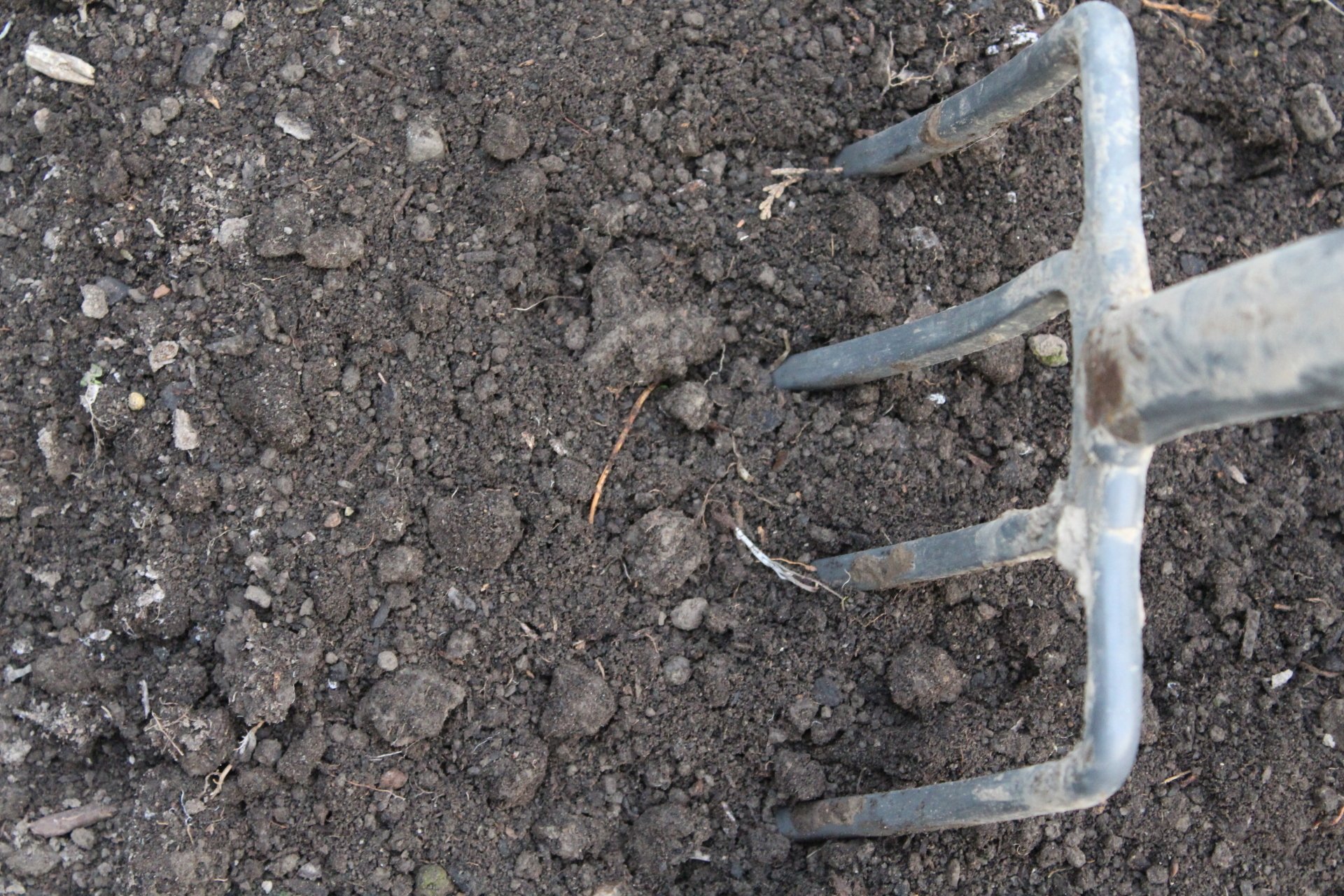 Zing Bokashi Power to the Earth Home Composting Products