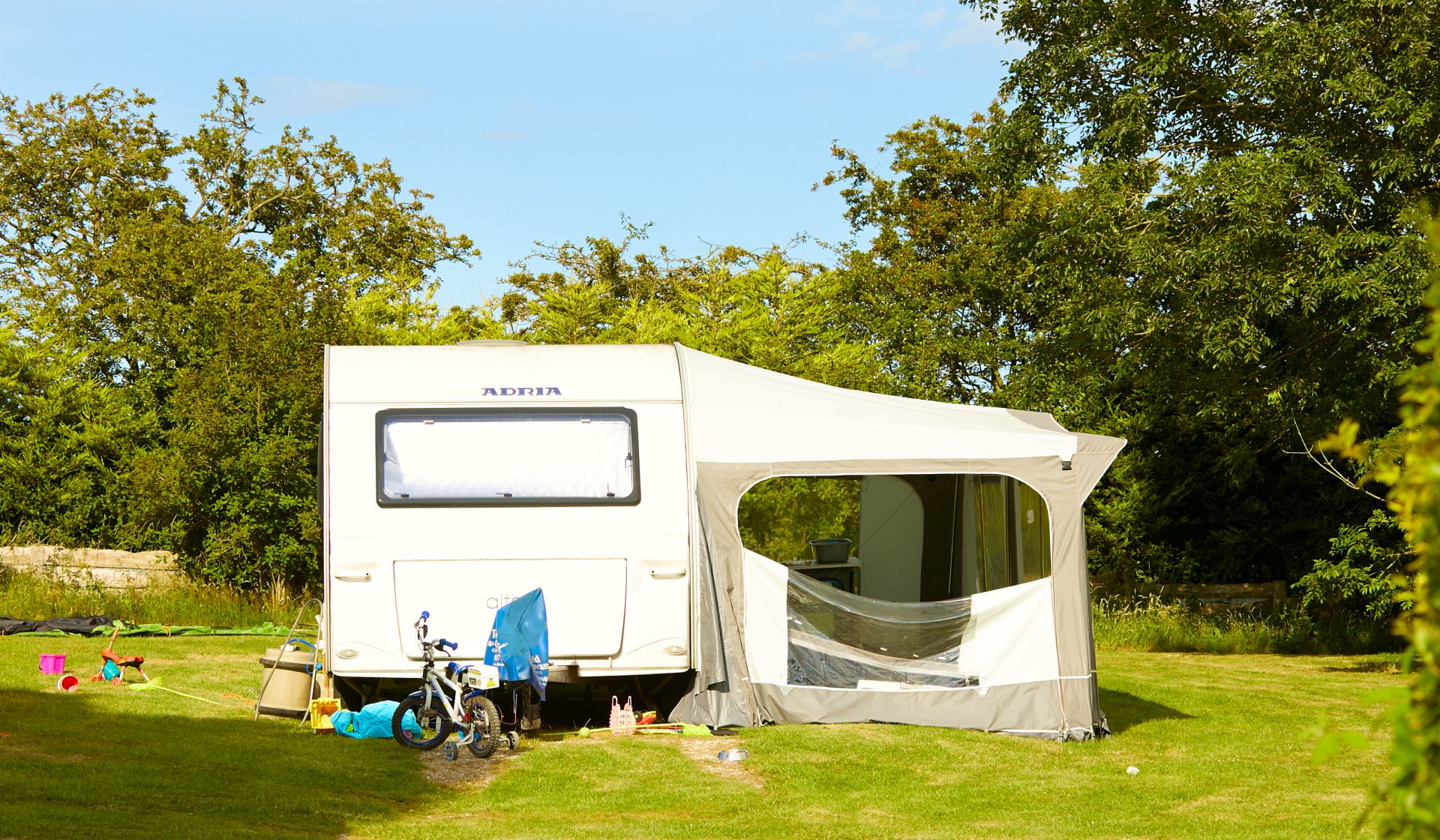 Campsites in Scarborough, dog friendly camp sites