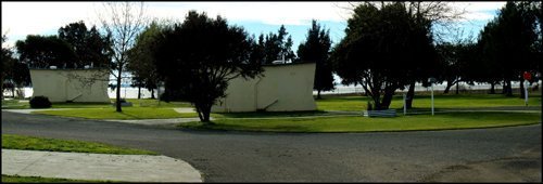 Side view of the house at the Lake colac holiday