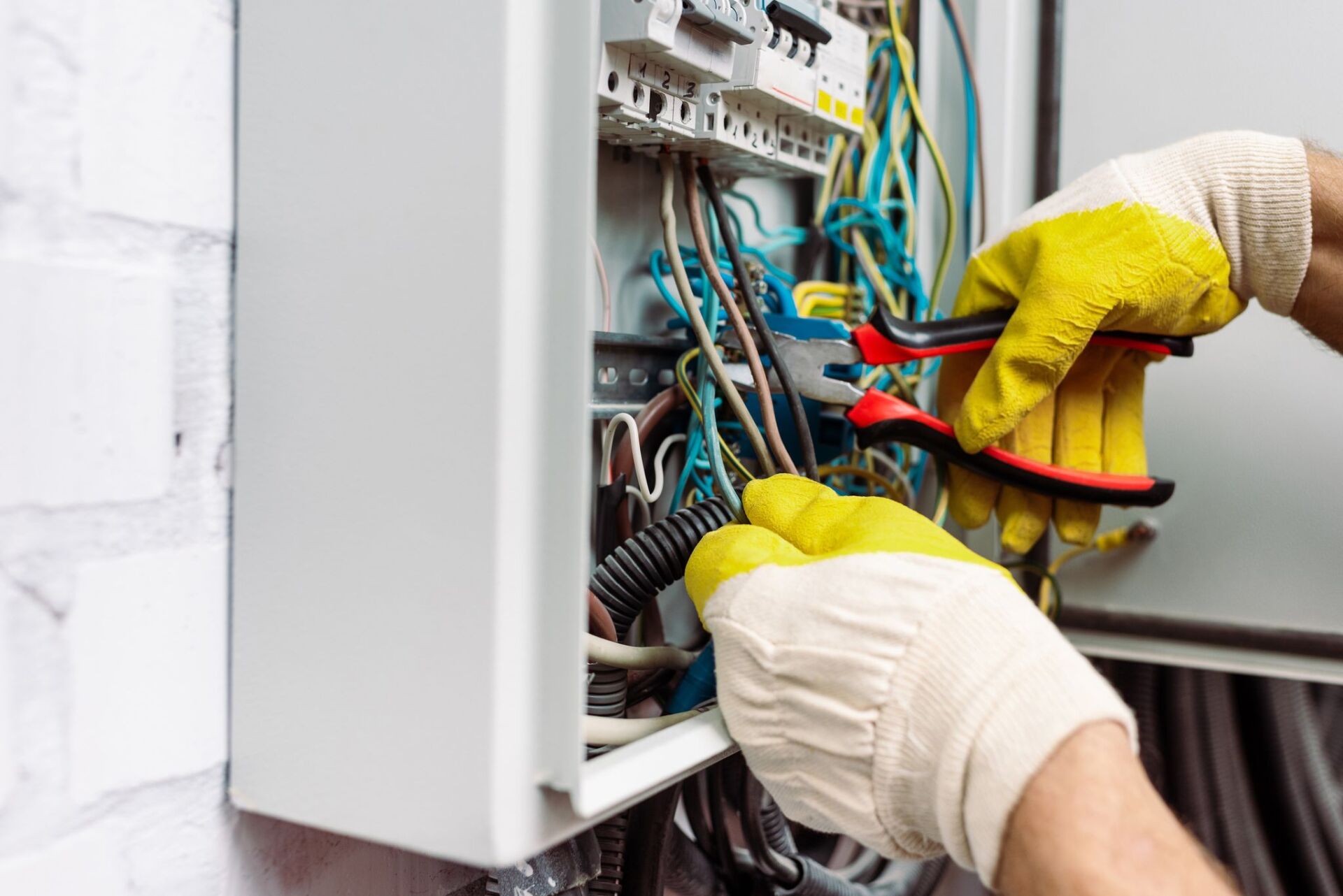 Expert Electrical Services Lincoln, NE A & R Electric