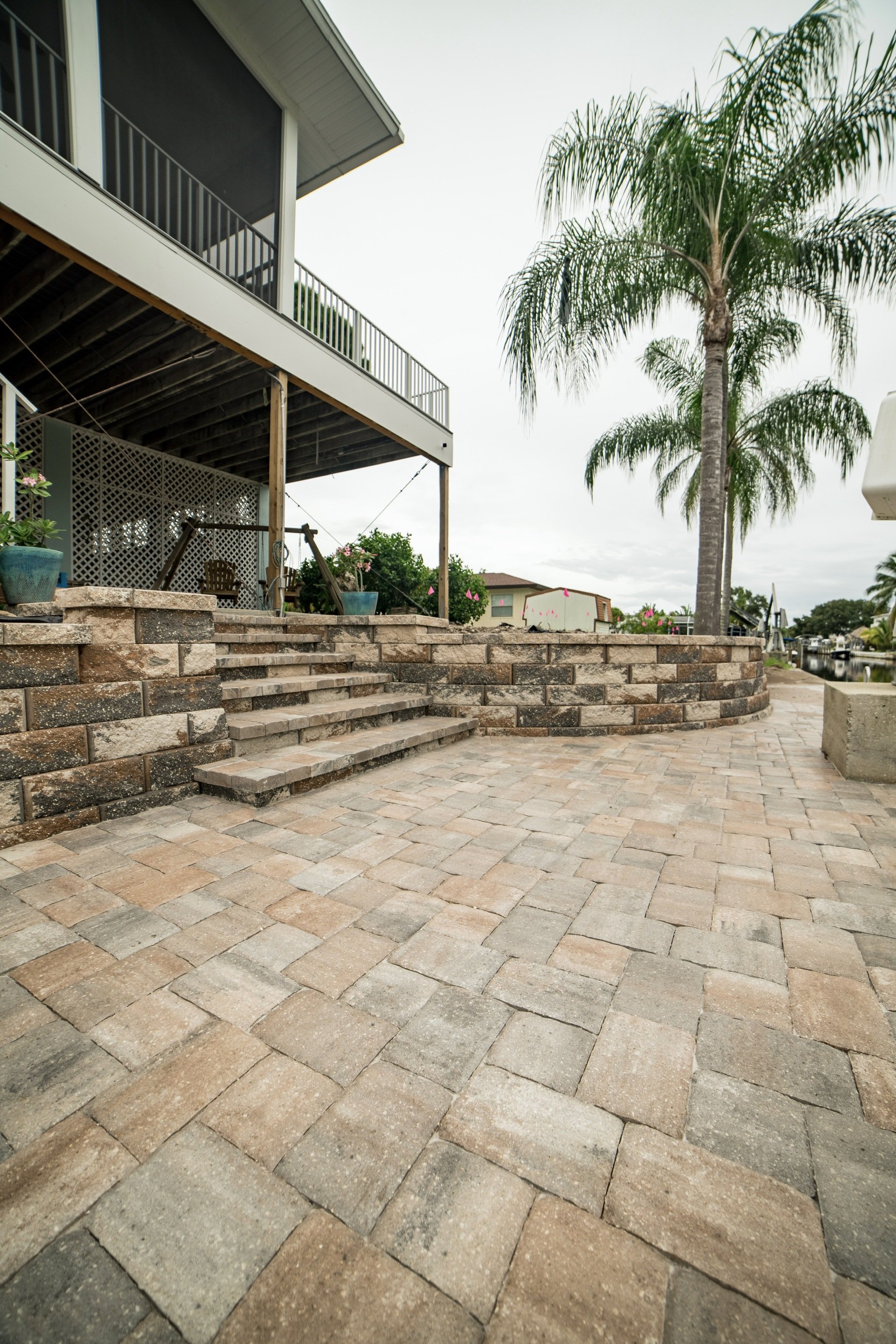 Retaining Walls Sarasota, FL Custom Pavers of Southwest Florida