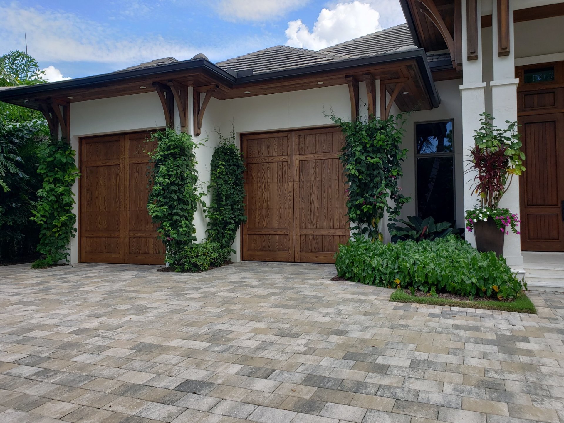 Residential Garage Doors Naples, FL Garage Doors of Naples