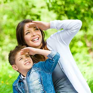 Pay_attention_to_the_weather_square_looking_at_sky