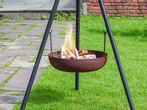 Three_fire_pit_tips__0002_Raised fire pit