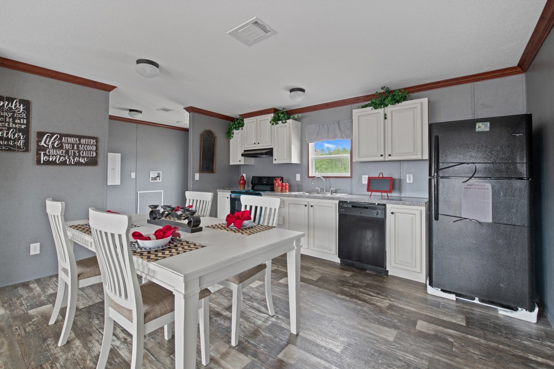 to Custom Quality Homes Thomasville