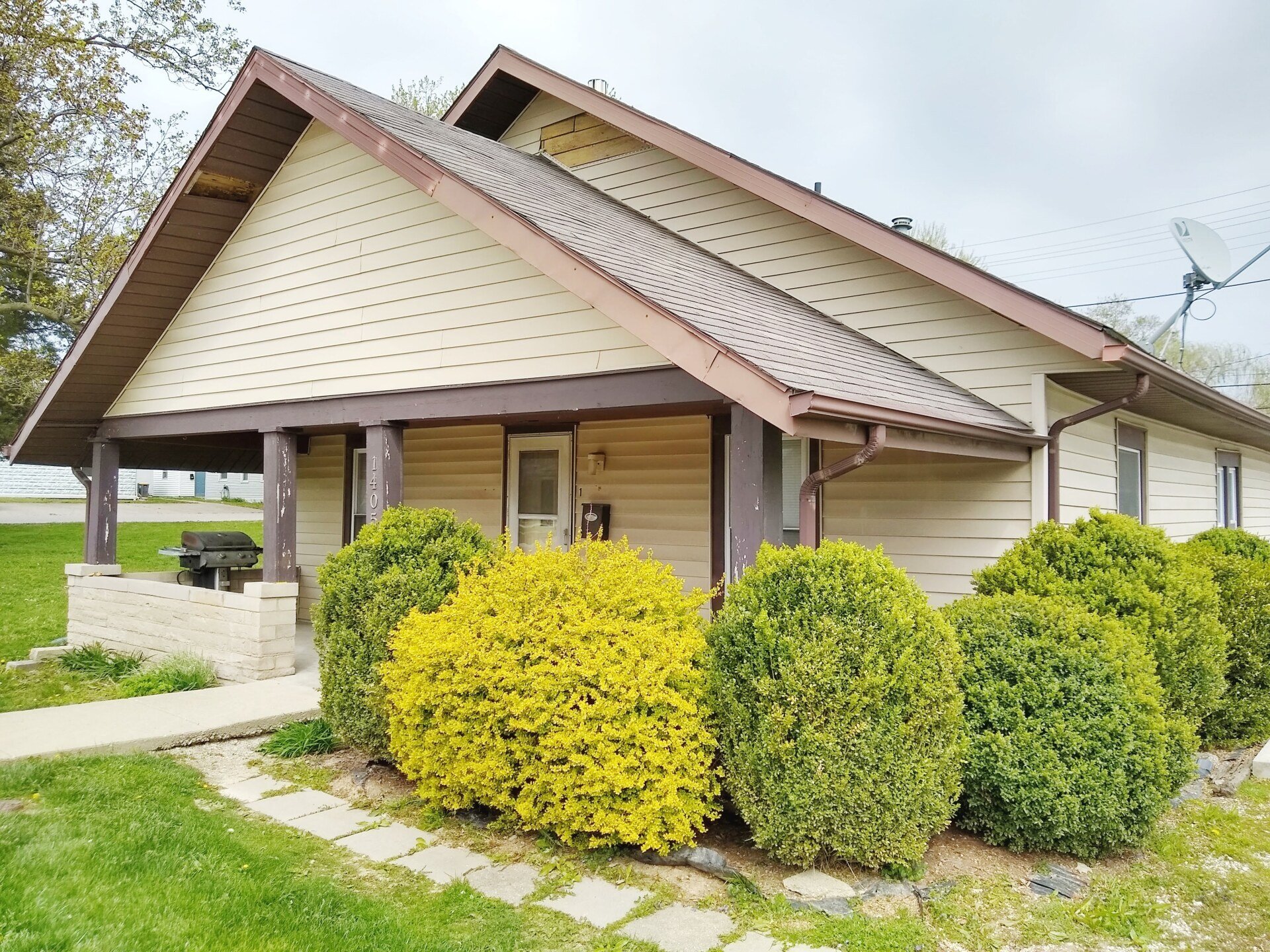 Rogers Street Apartments