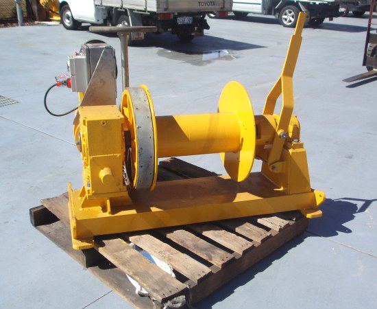 2 Tonne Electric Winch IM-2TE-00X 2 Tonne Electric Winch IM-2TE-00X
