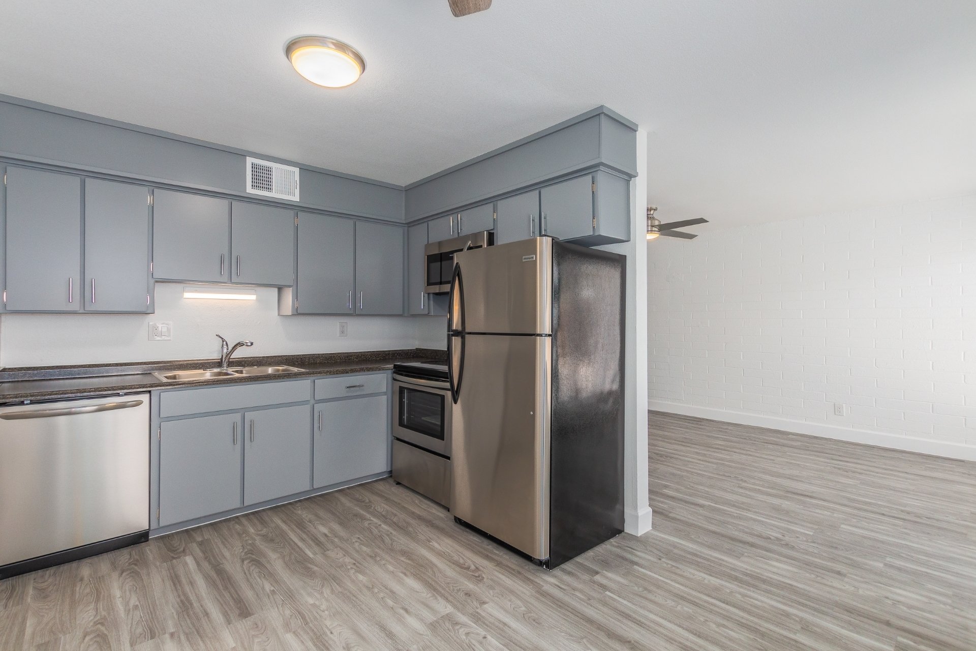 View 11 Parry Holdings Corp