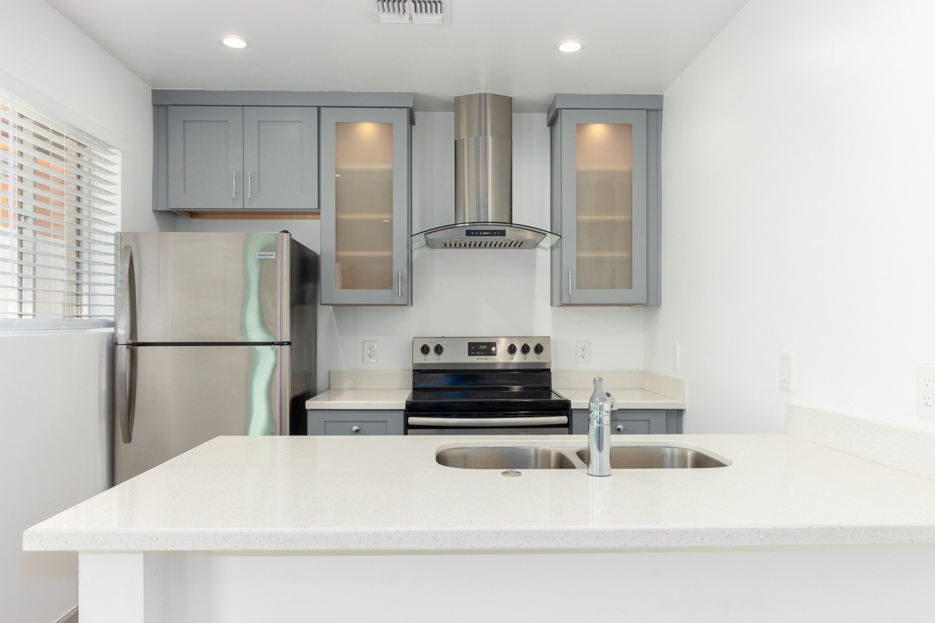 View 21 Parry Holdings Corp