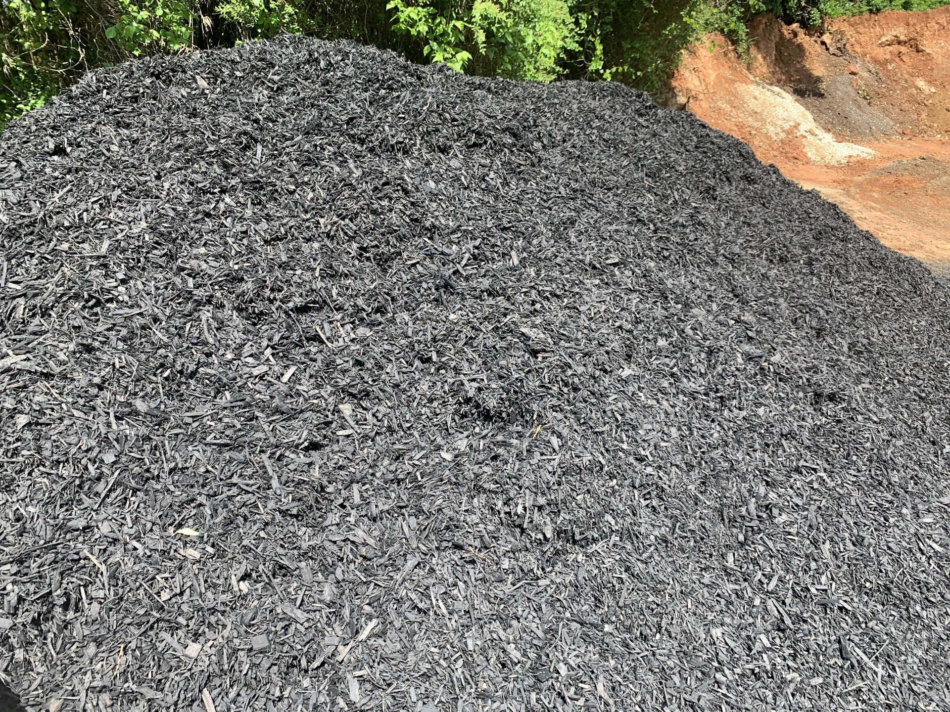 Mulch for Sale WinstonSalem & Oak Ridge, NC Black Sand Company