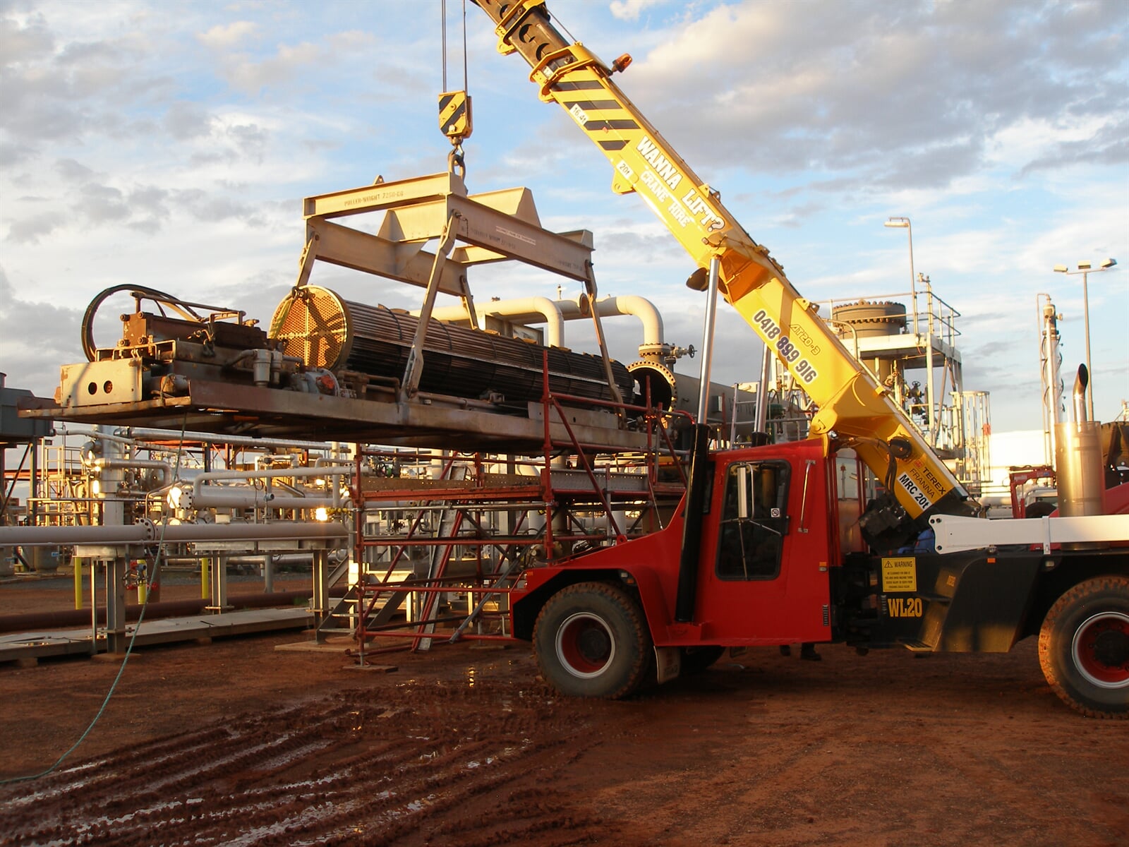 Cranes Shipping Containers Alice Springs Wanna Lift Crane Hire