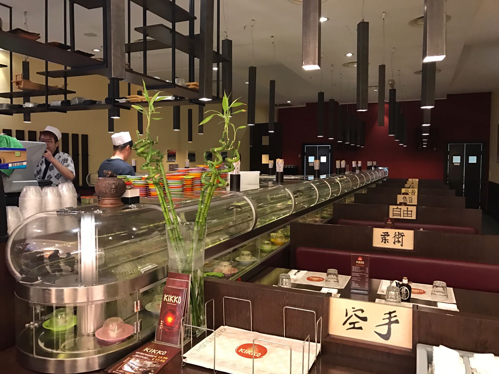 https://irp-cdn.multiscreensite.com/ea371cab/dms3rep/multi/desktop/kikko-sushi-la-spezia3-1600x1200.jpg?dms3rep=v2