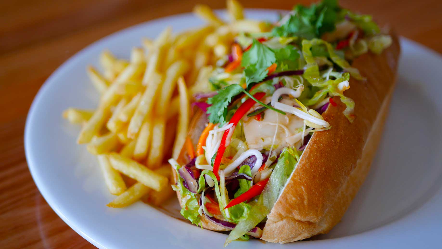 German Viet Roll – Bratwurst Sauerkraut