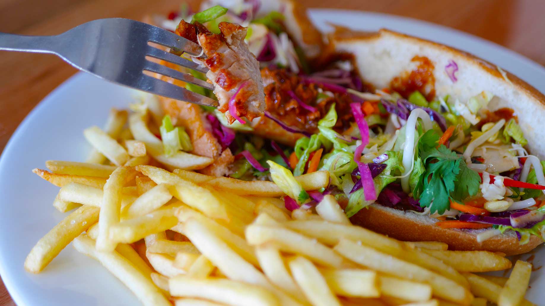 German Viet Roll – Bratwurst Sauerkraut