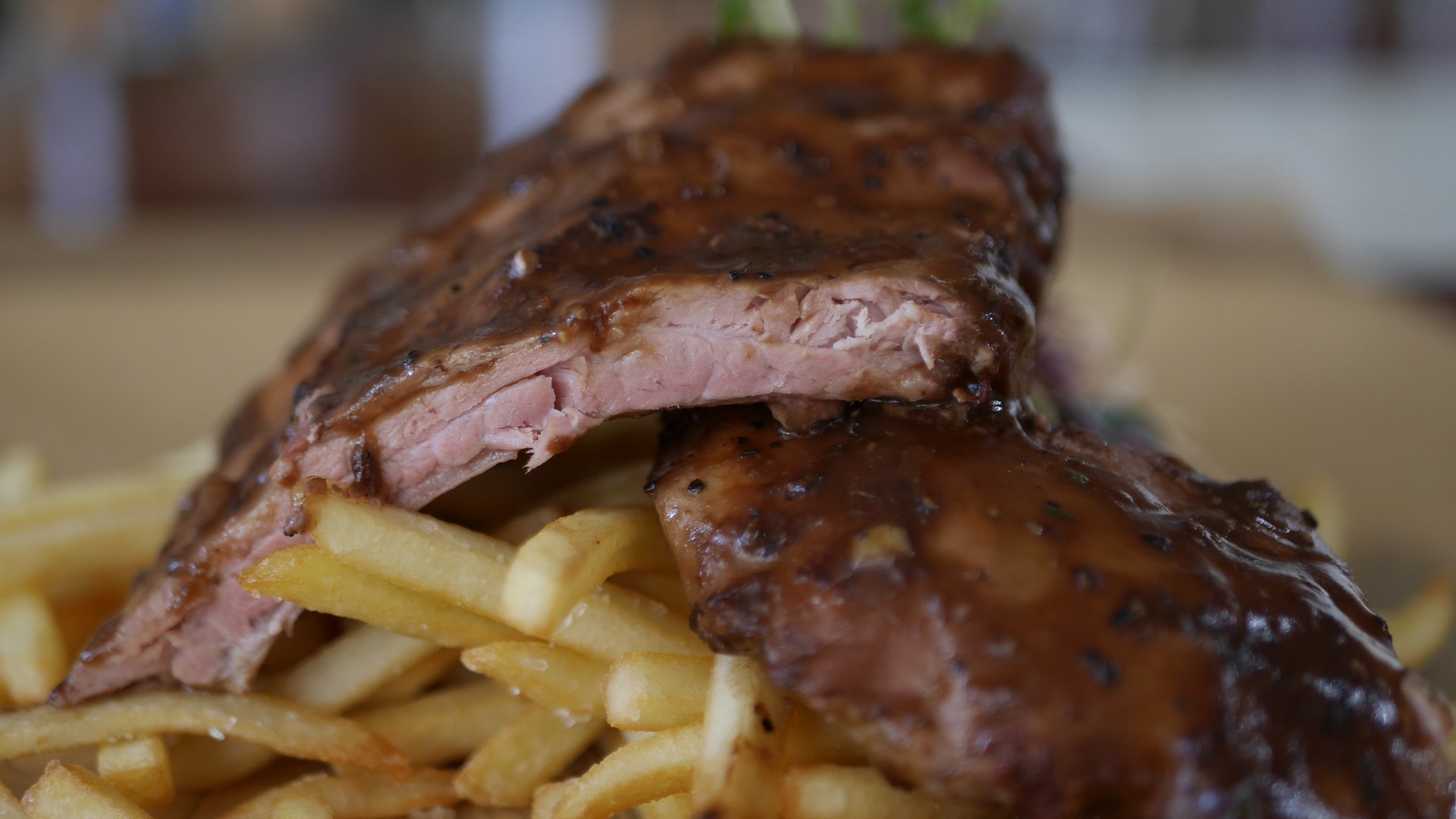Street Eats - USA Black Pepper Pork Ribs with Slaw & Chips.