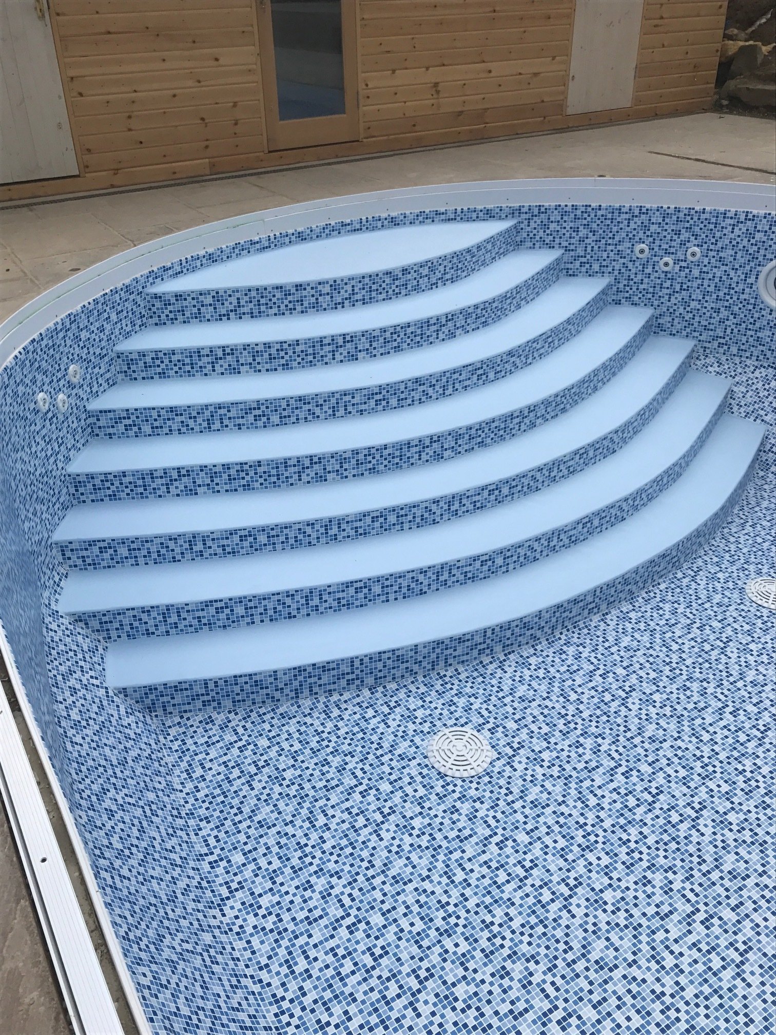 High Quality Pool Linings and Installations | Anti-slip swimming pool ...