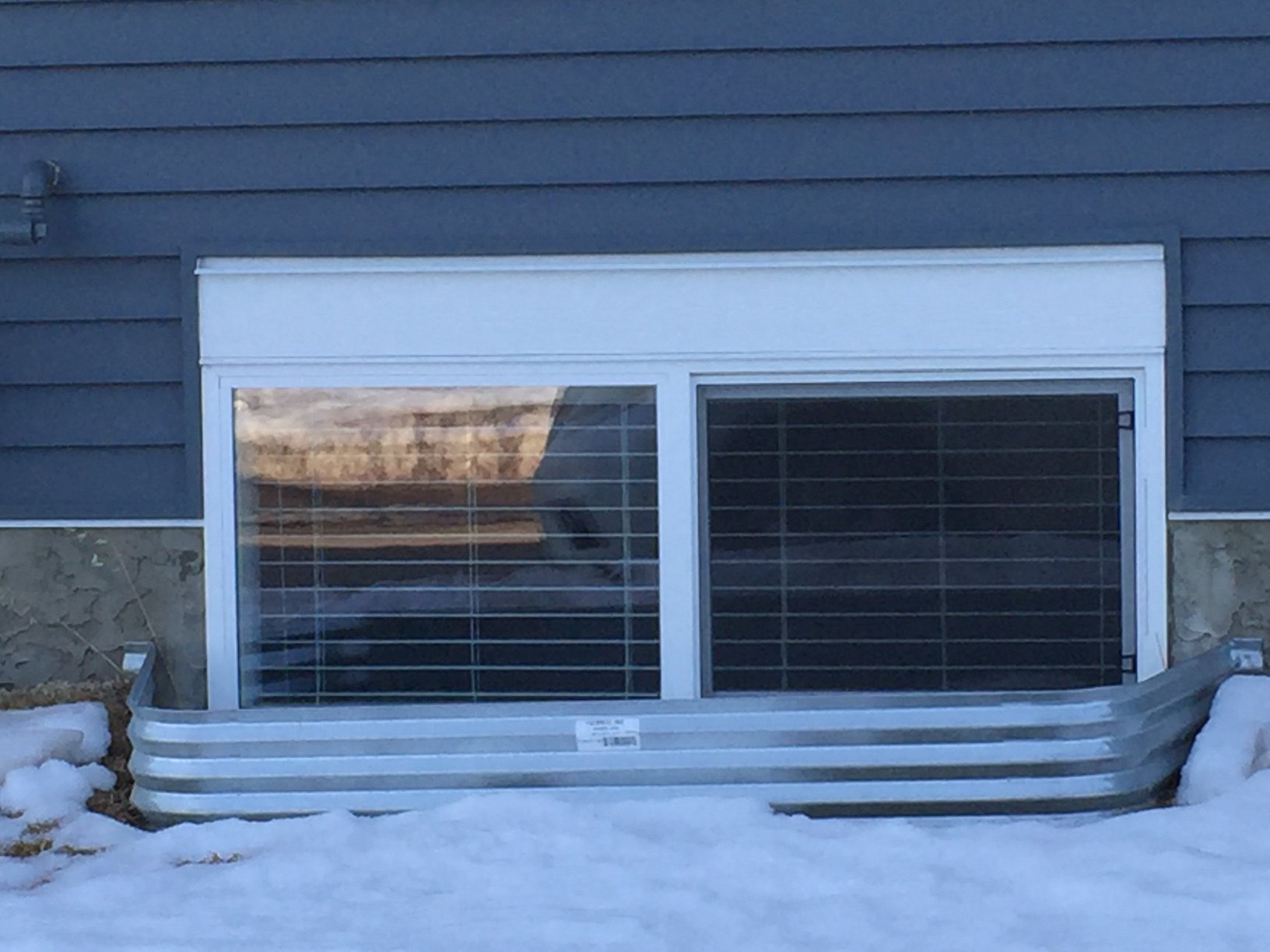 Leaky Basement Window Repair, Window Well Installation & Repair