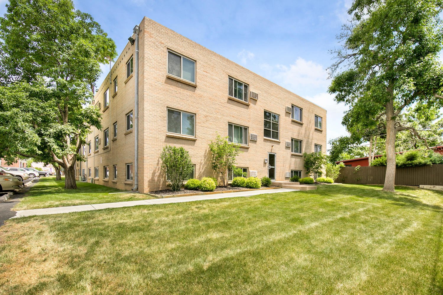 Exterior Gallery Mitchell Apartments