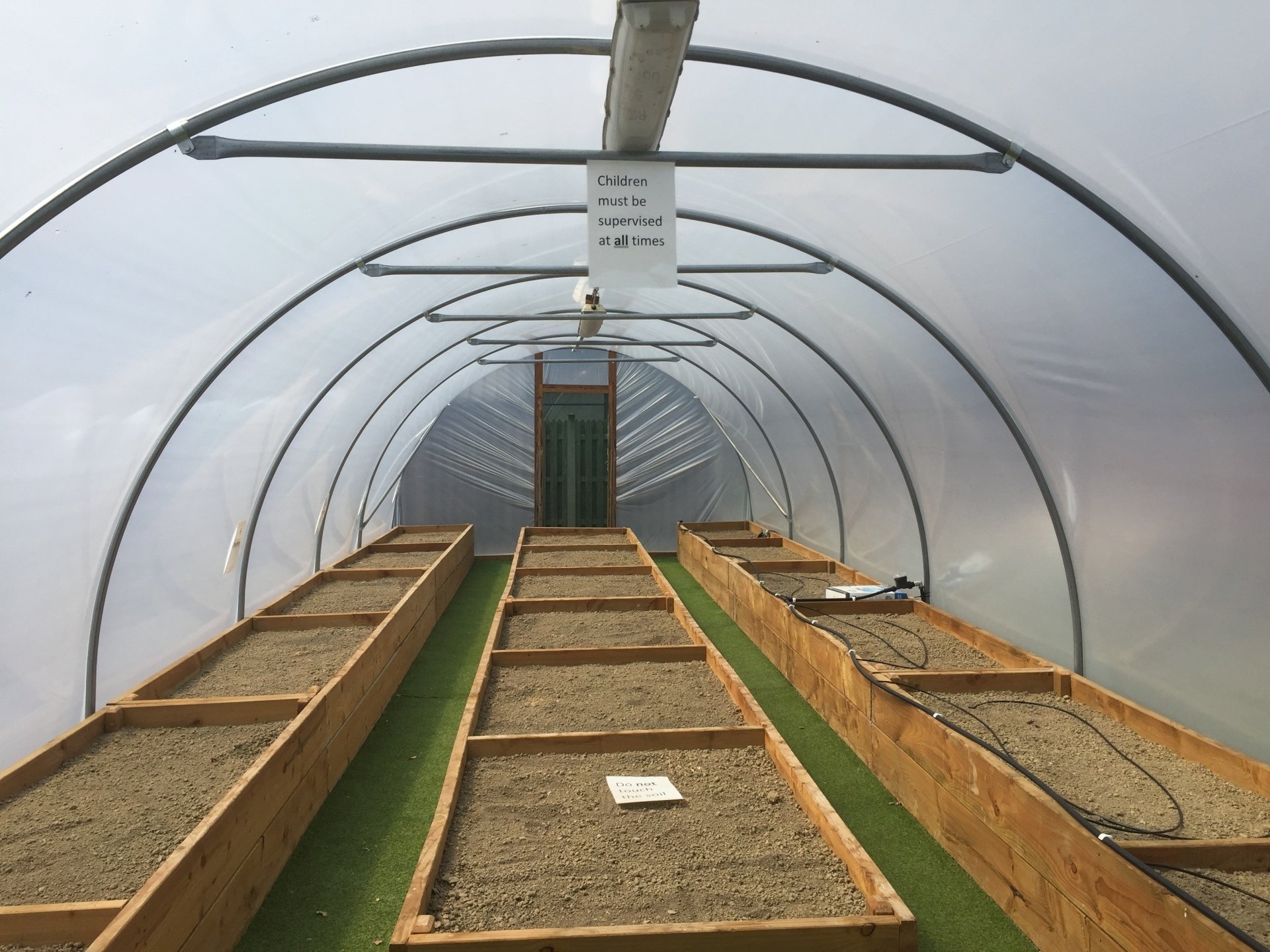 PolycarbonateGreenhouses