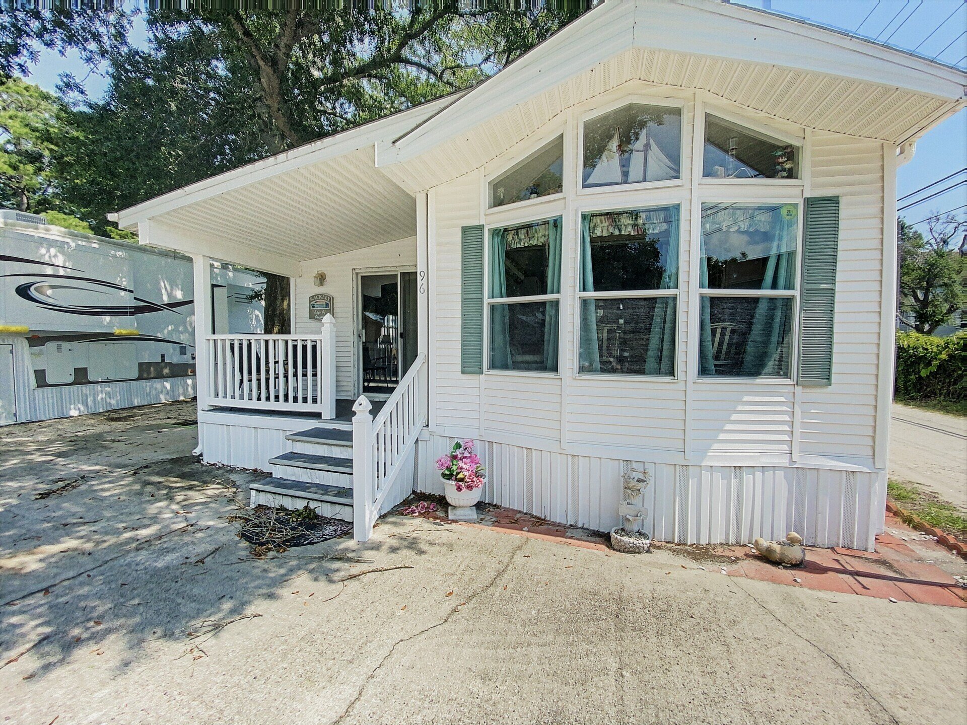 Apache Family Campground & Pier