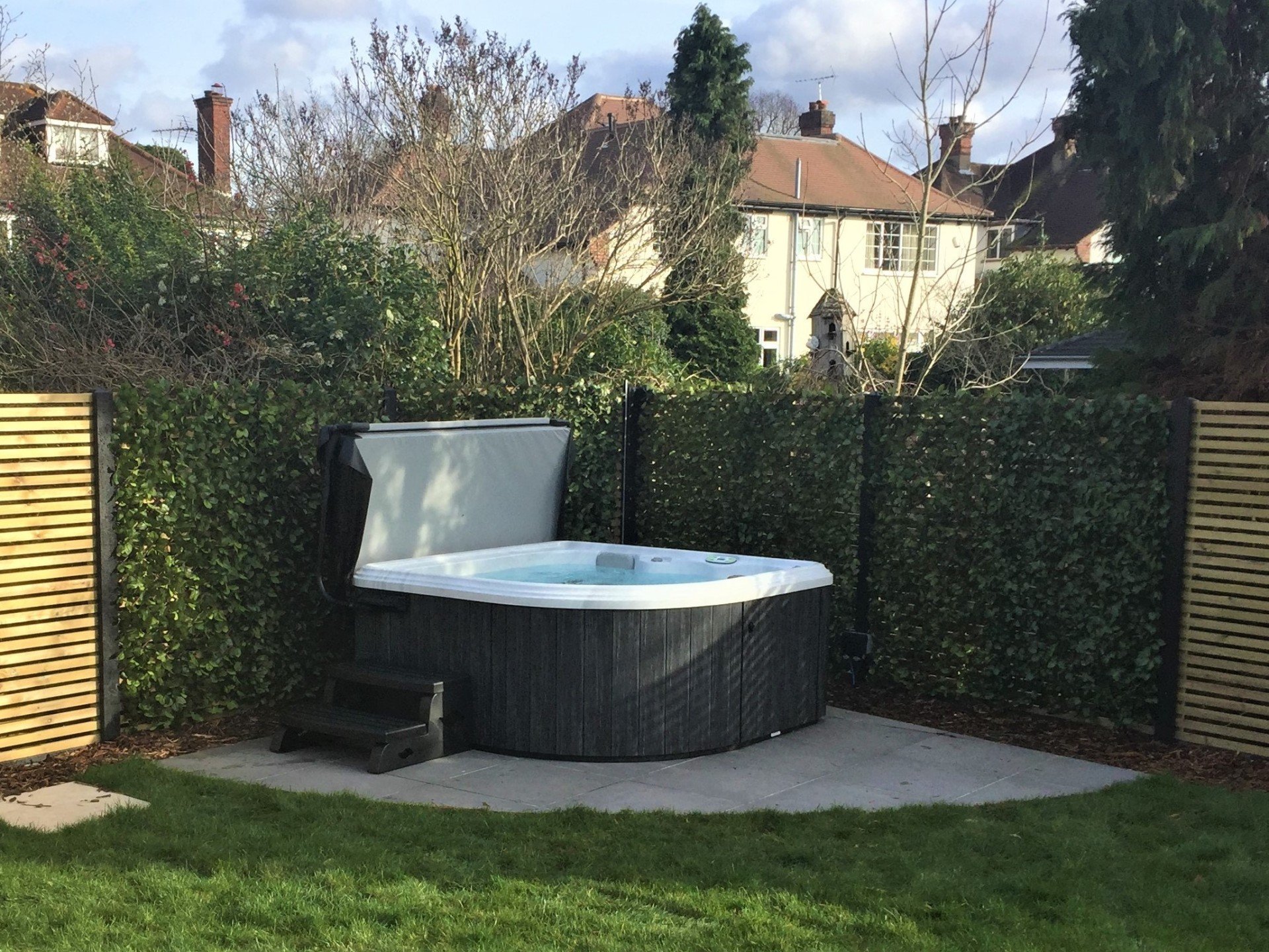 GARDEN SPAS CAMELLIA IN CHEAM