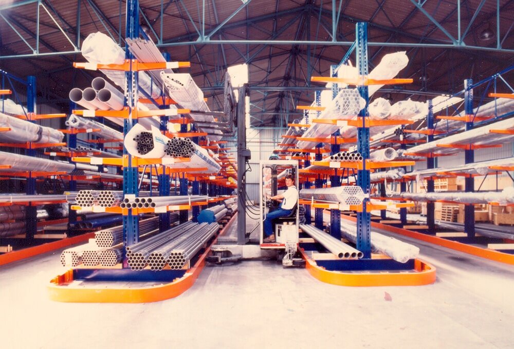 Sistemas de Estanterías Metálicas, Racks, Montacargas y Sistemas de