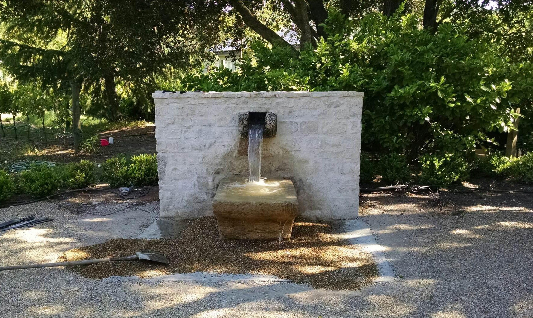 How it Works Old World Fountain