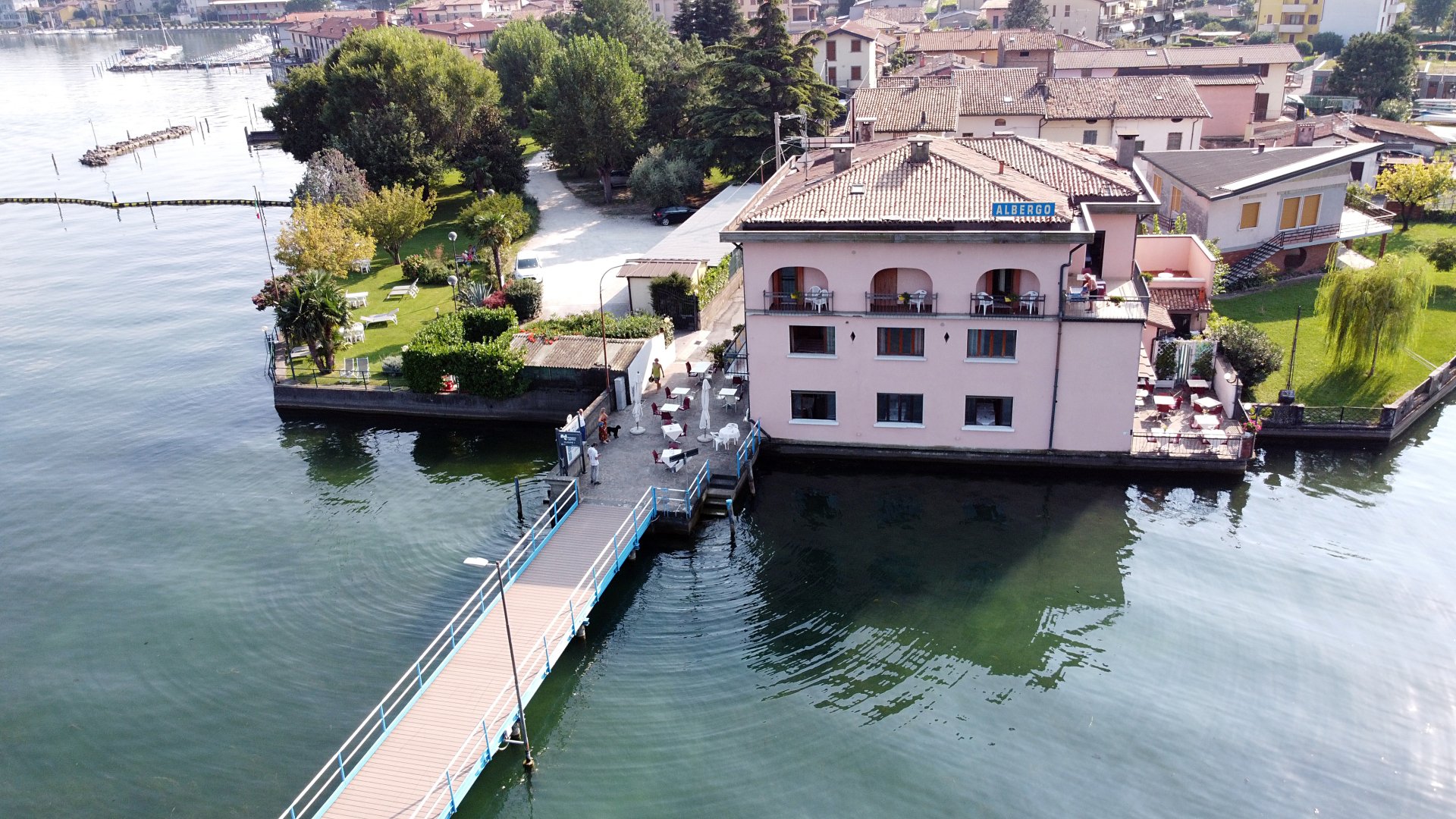 Hotel ristorante sulle rive del Lago d'Iseo - Clusane d'Iseo - Iseo ...