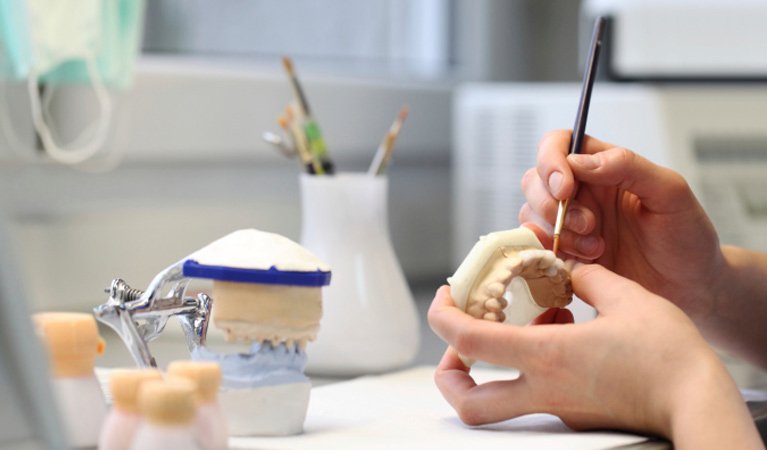 malcolm parkinson dental prosthetist denture manufacturer