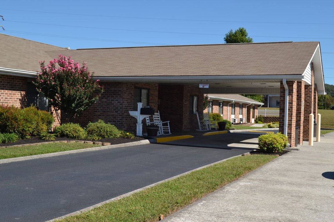 Gallery Hancock Manor Health and Rehabilitation